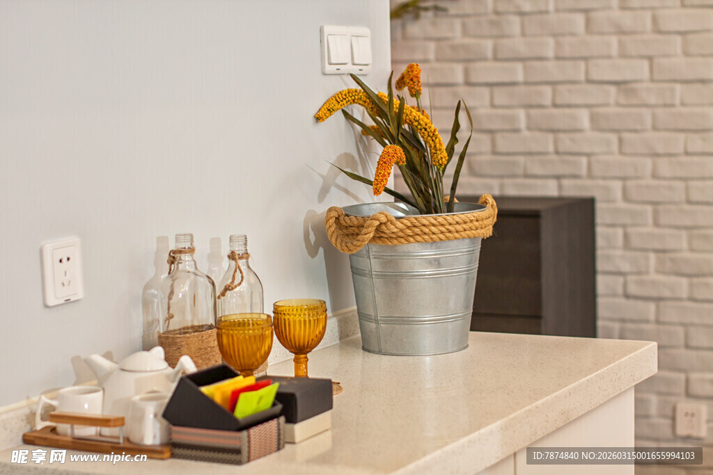 厨房台面上的精致装饰