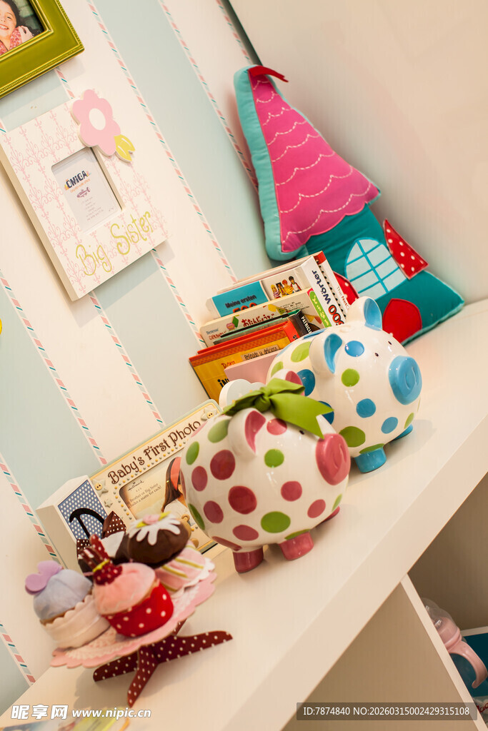 多彩儿童玩具布置温馨角落