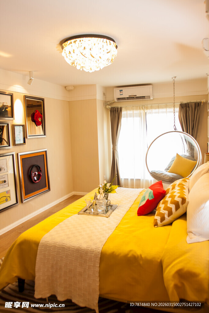 温馨明亮的现代风格卧室