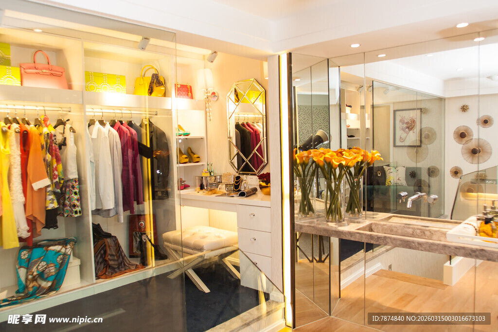 时尚服装店的精美陈列