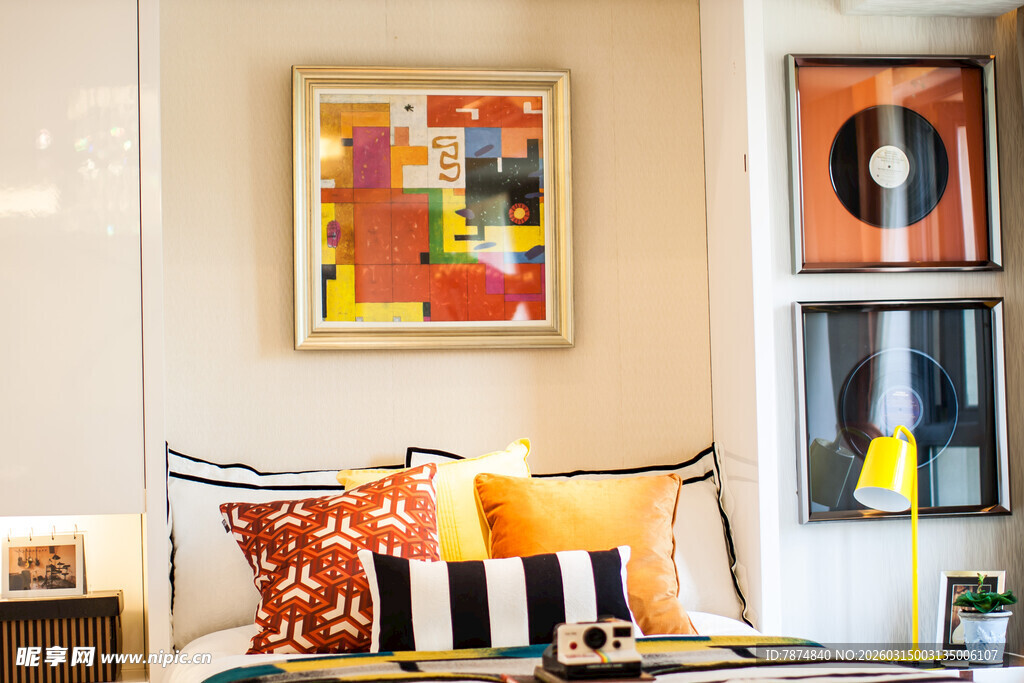 多彩温馨的家居角落装饰