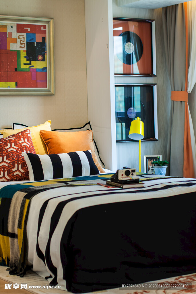 现代风格卧室温馨一角