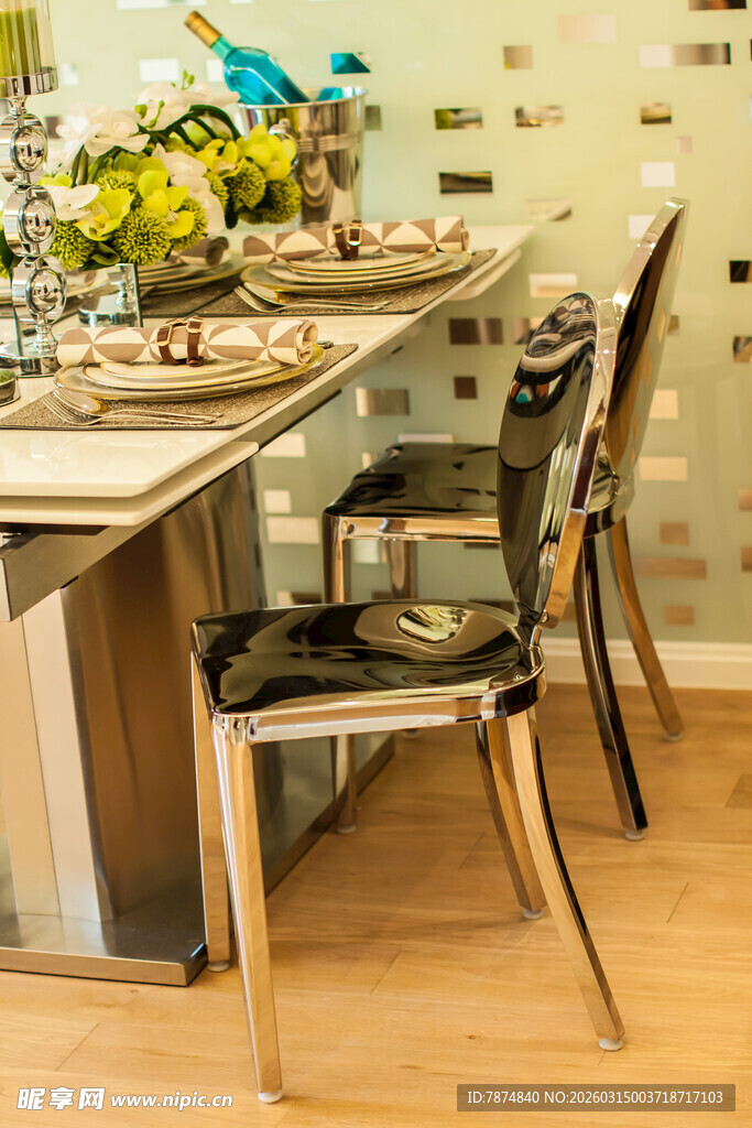 现代风格餐桌椅布置场景