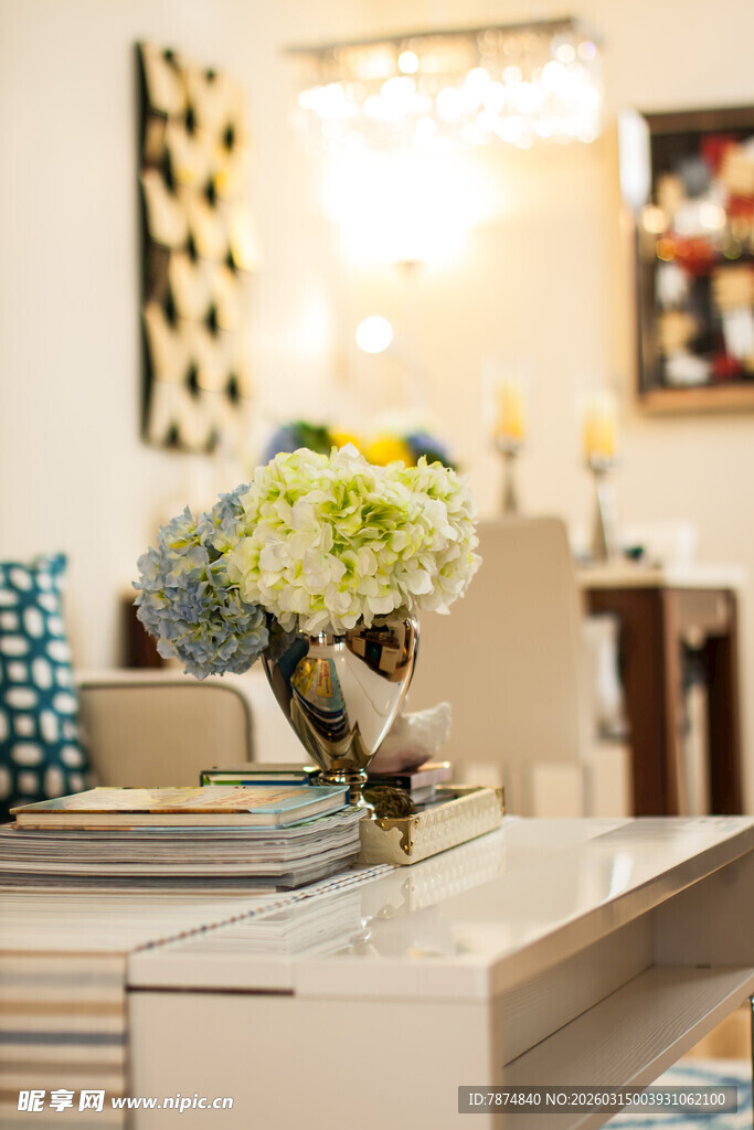 温馨客厅一角的雅致布置