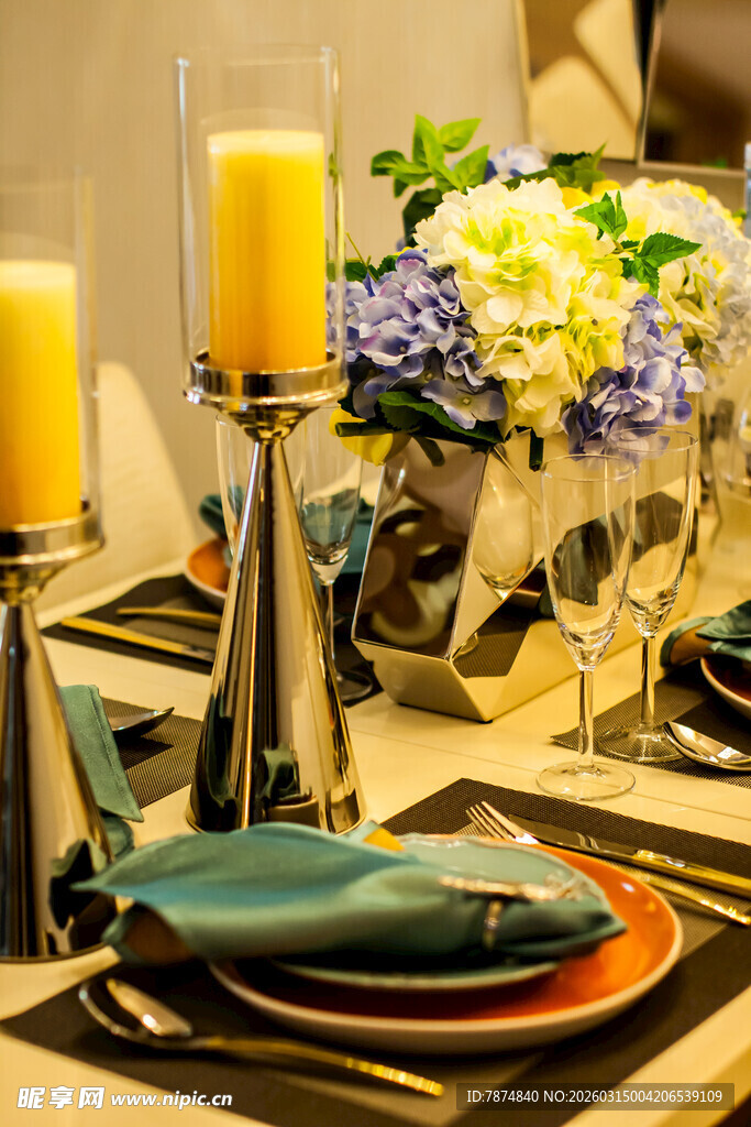 精致餐桌布置的优雅场景