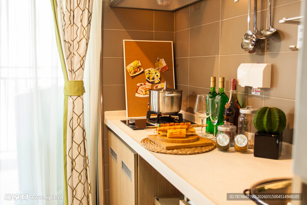 温馨厨房一角的精致布置