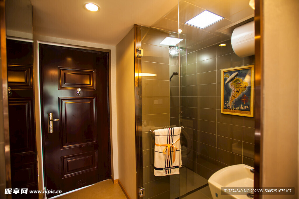 现代简约风格的家居玄关