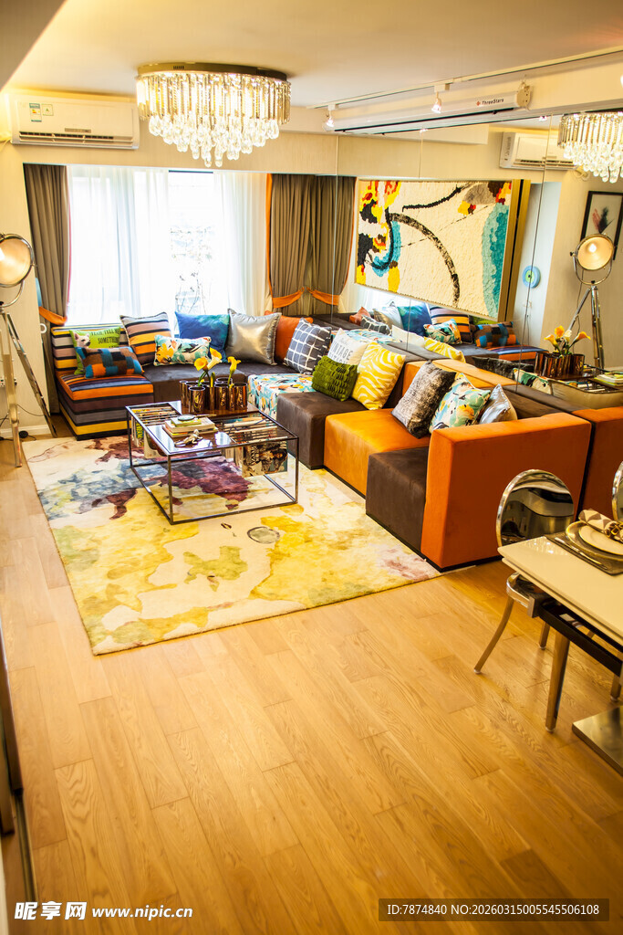 现代温馨客厅家居场景