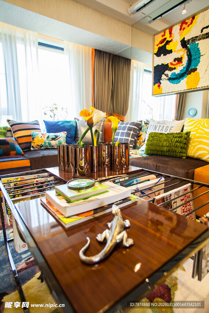 多彩温馨客厅家居场景