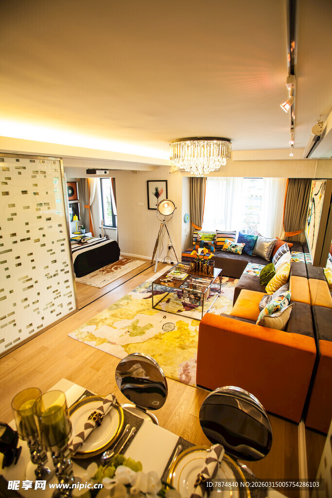 现代温馨客厅室内空间