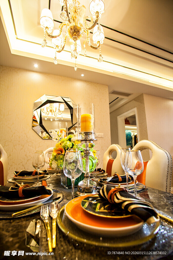 精致餐桌布置 尽显优雅格调