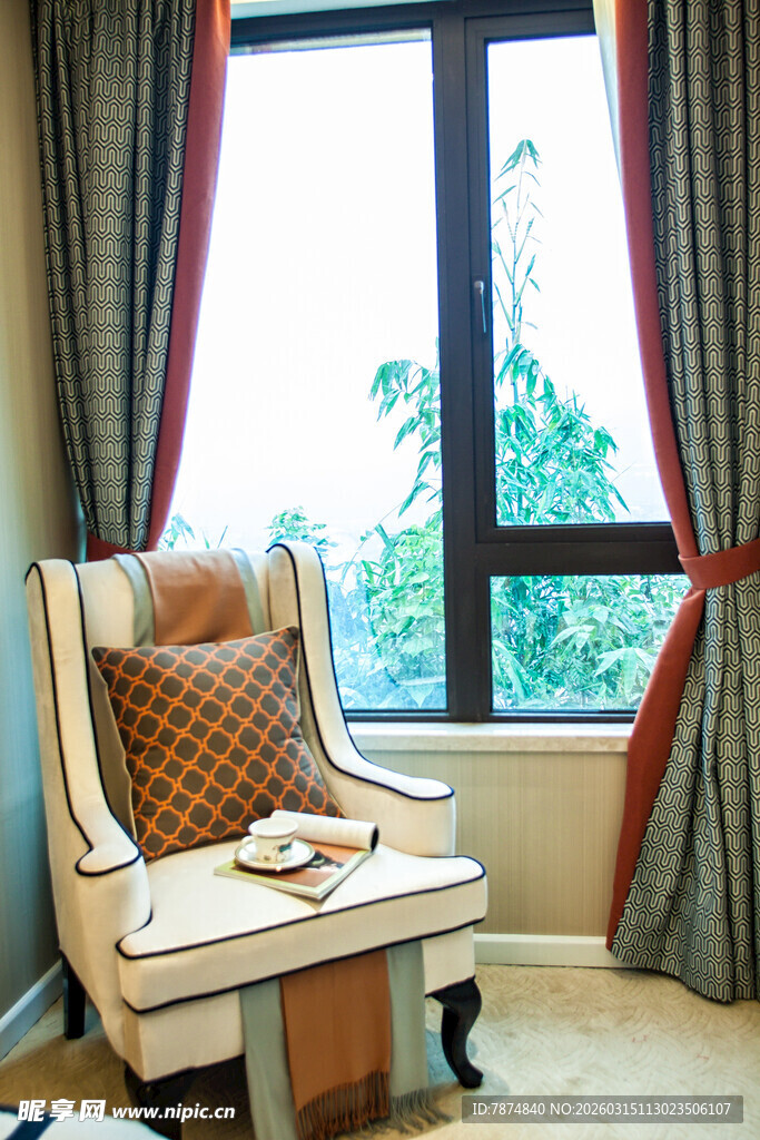 窗边舒适座椅温馨角落