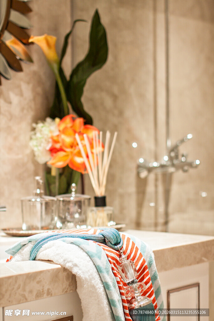 精致浴室的温馨装饰细节