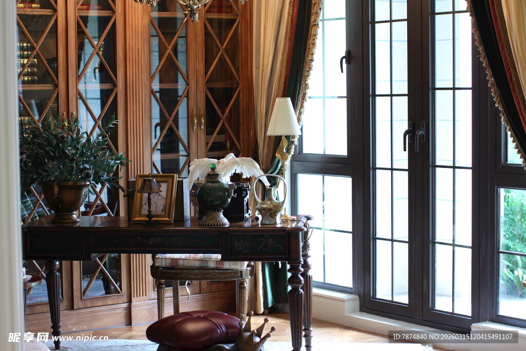 优雅客厅角落的精致布置