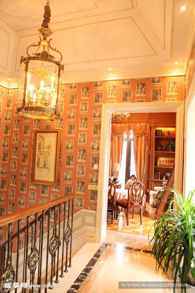 欧式奢华风格的室内走廊