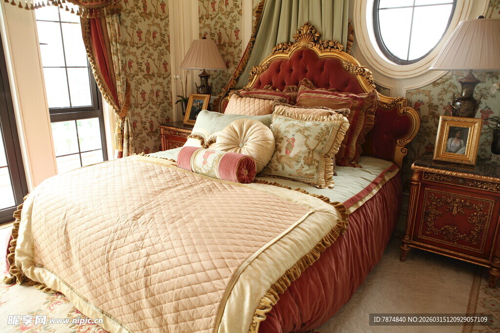 奢华欧式风格卧室床铺