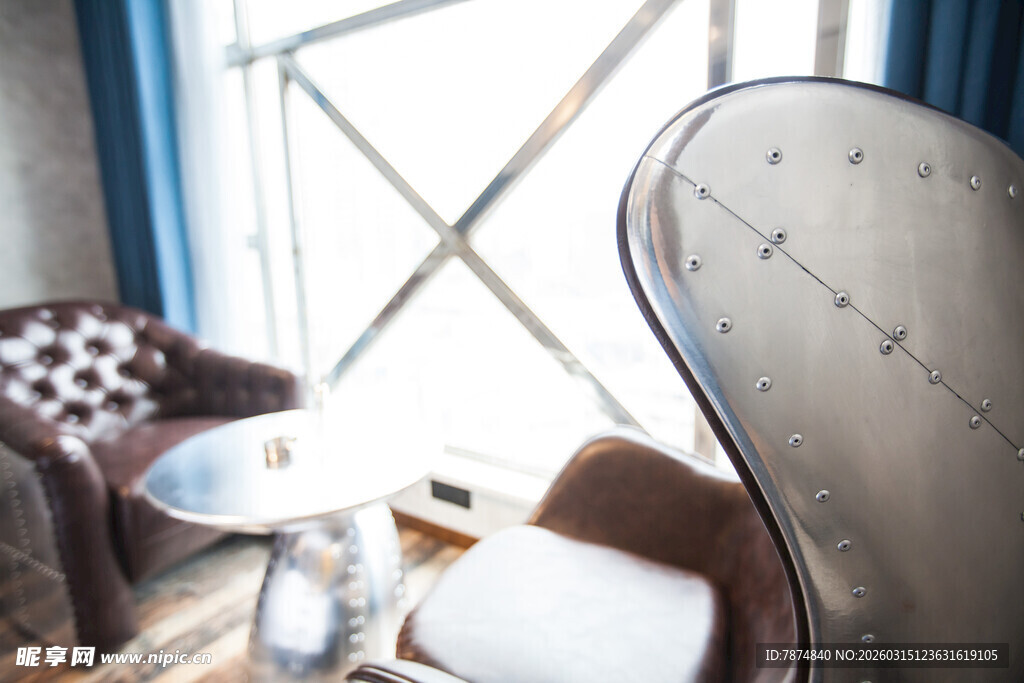 优雅室内的精致座椅与家具