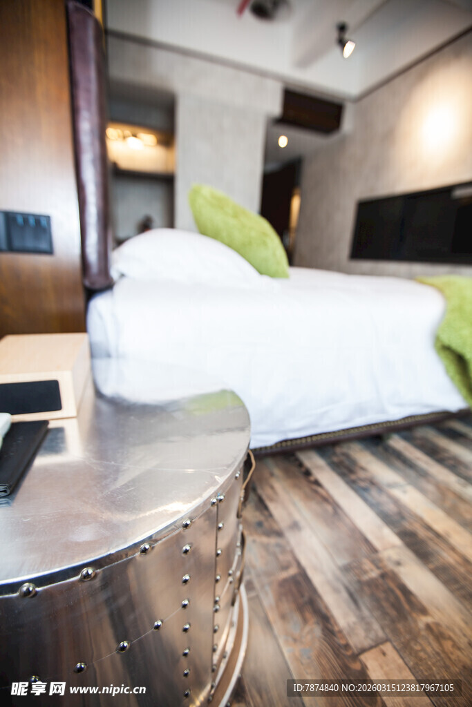 现代简约风卧室温馨场景