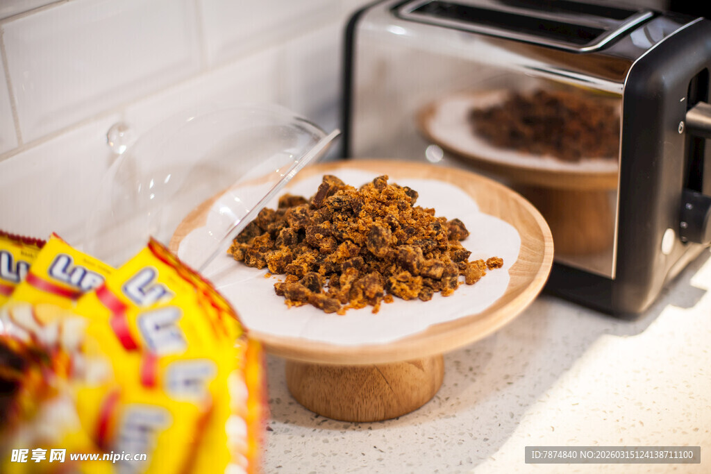 美味猫粮及零食展示