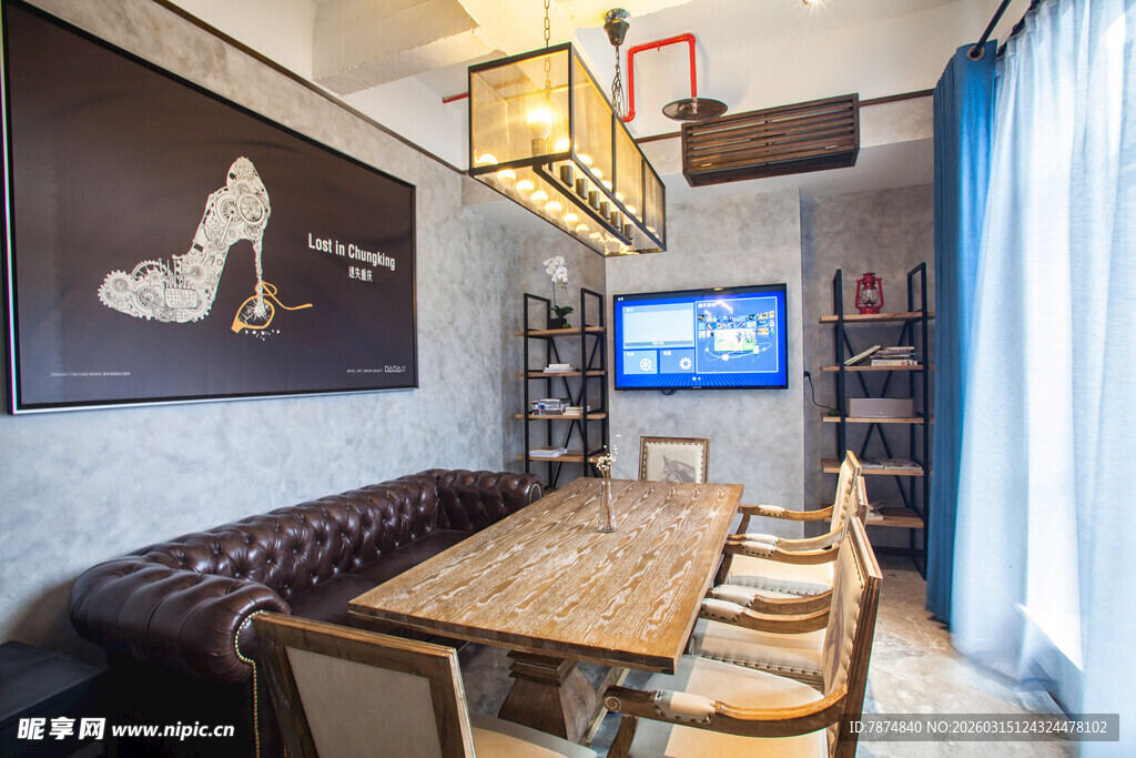 时尚餐厅室内温馨用餐场景