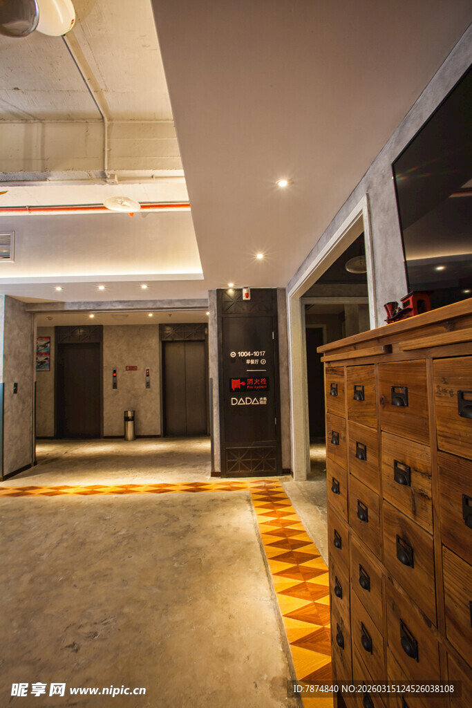 现代风宽敞室内家居空间