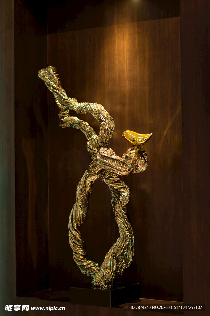 艺术感藤蔓造型摆件