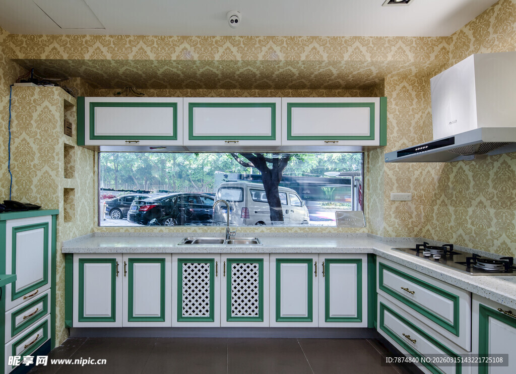 清新绿白相间现代风厨房