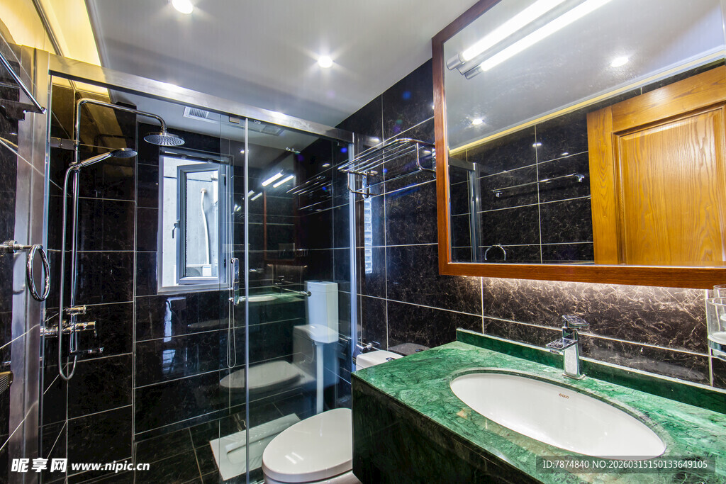 现代时尚黑色系浴室空间