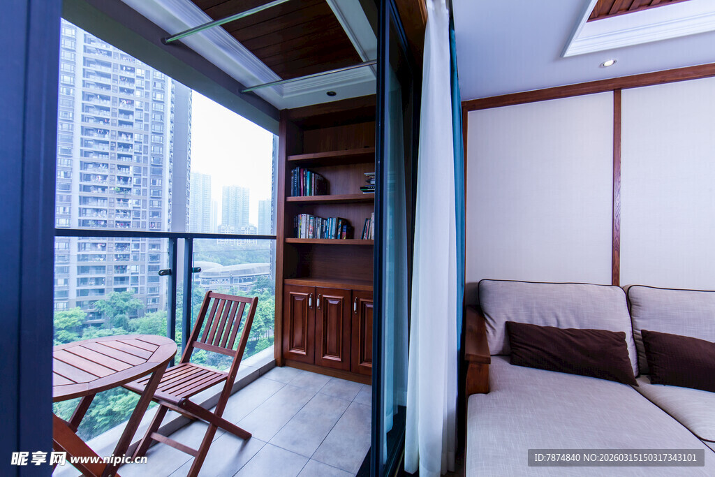 日式风格阳台与室内一角