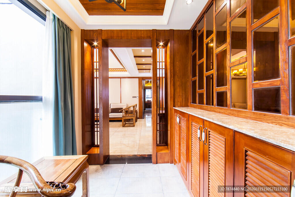 木质温馨走廊家居设计