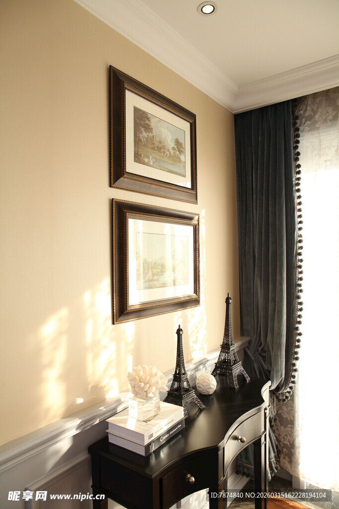 温馨客厅一角的简约布置