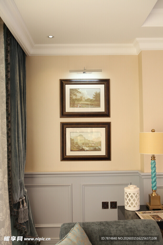 简约客厅挂画装饰场景