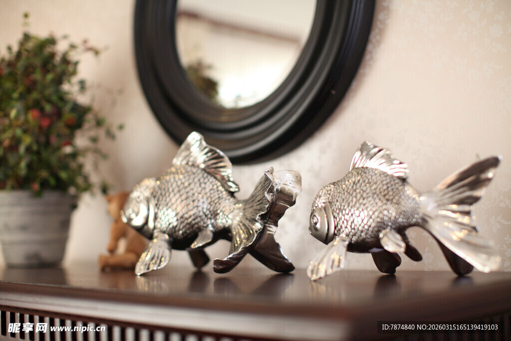 精致金属金鱼摆件