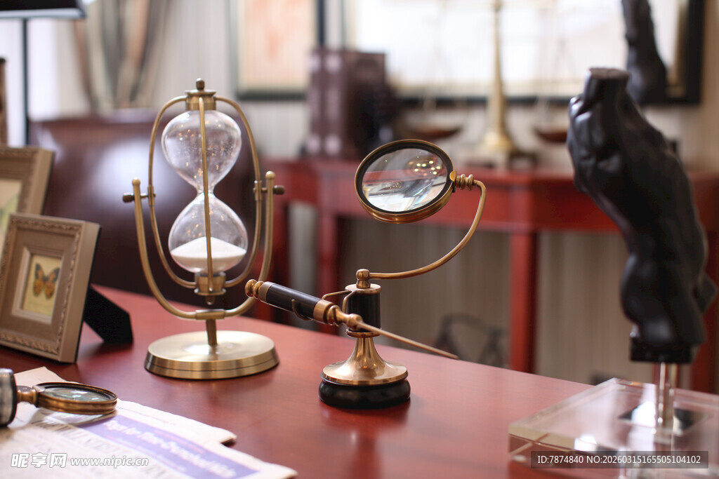 复古精致书房摆件展示