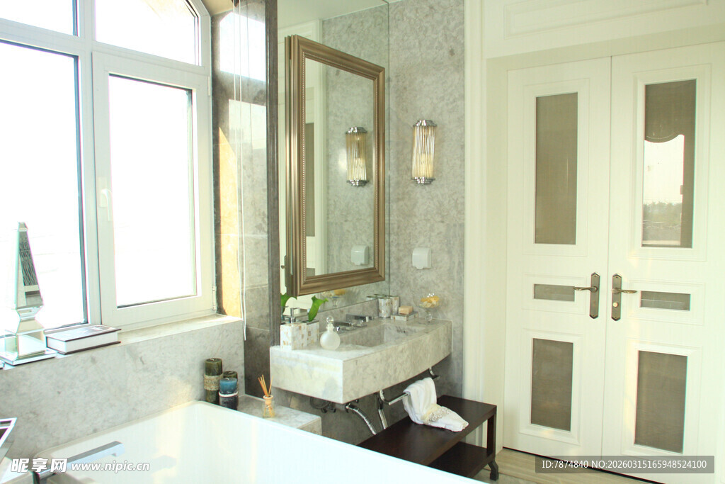 现代简约风格豪华浴室