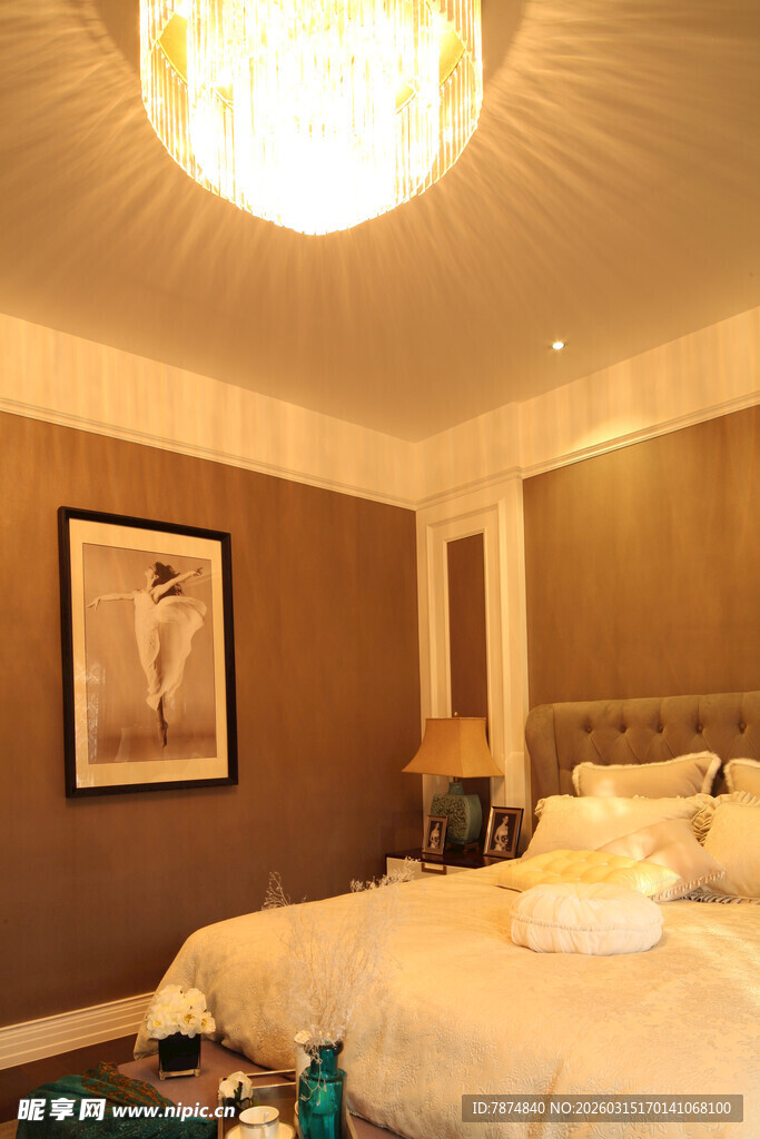 温馨雅致的卧室空间