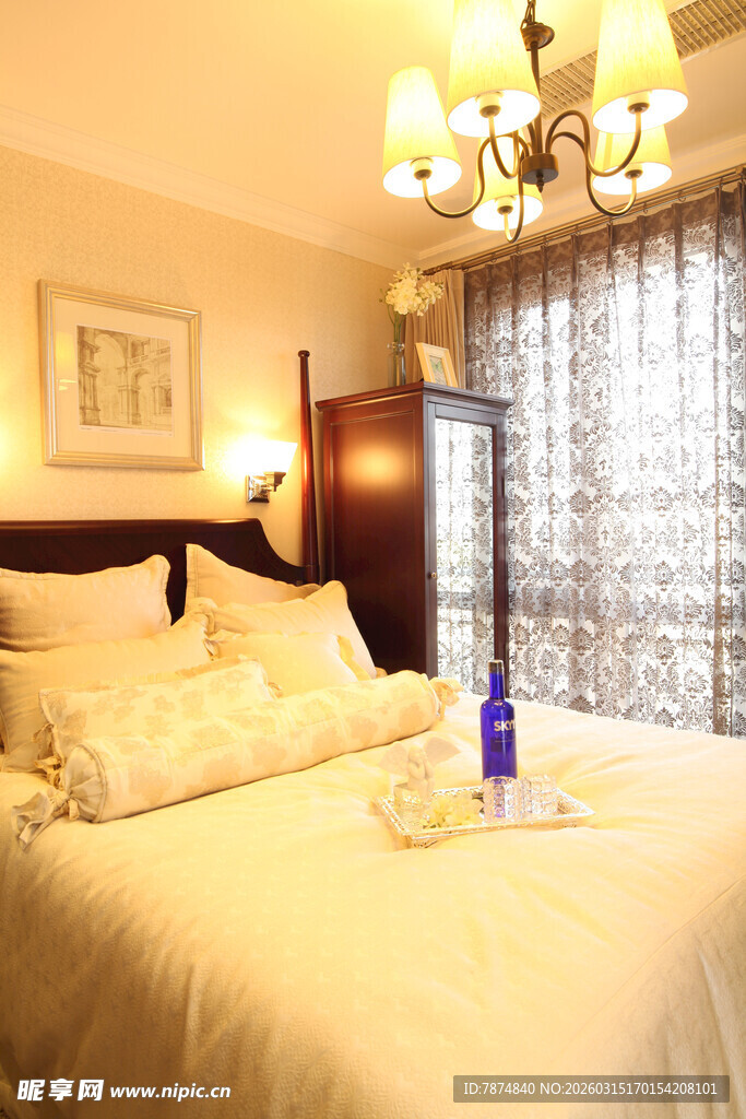 温馨典雅的卧室室内场景