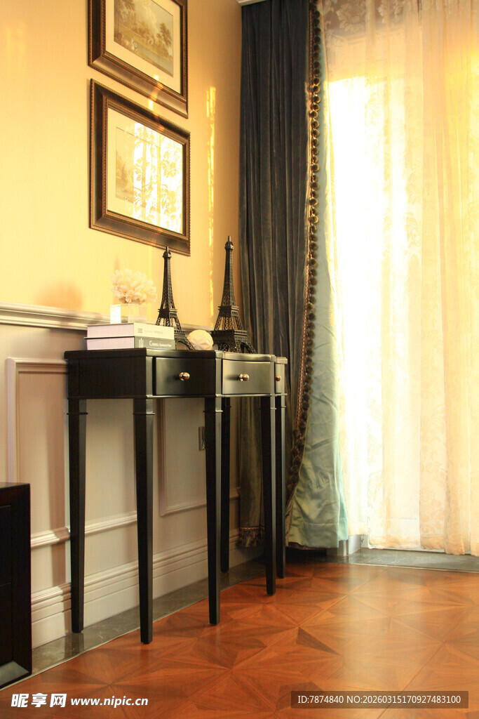 温馨客厅一角的优雅陈设