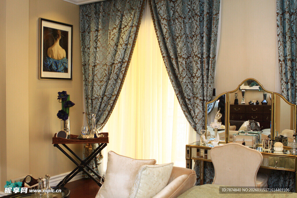 优雅欧式风格温馨卧室一角