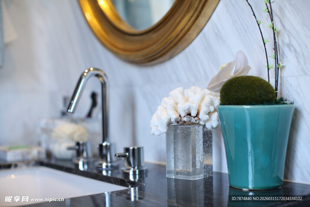 优雅浴室洗手台装饰摆件