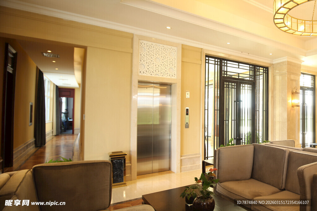 豪华现代风格的室内休息区