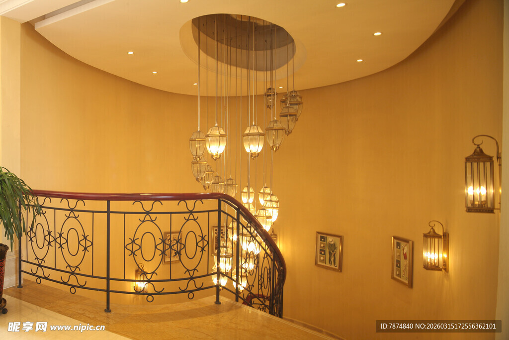 豪华室内旋转楼梯设计