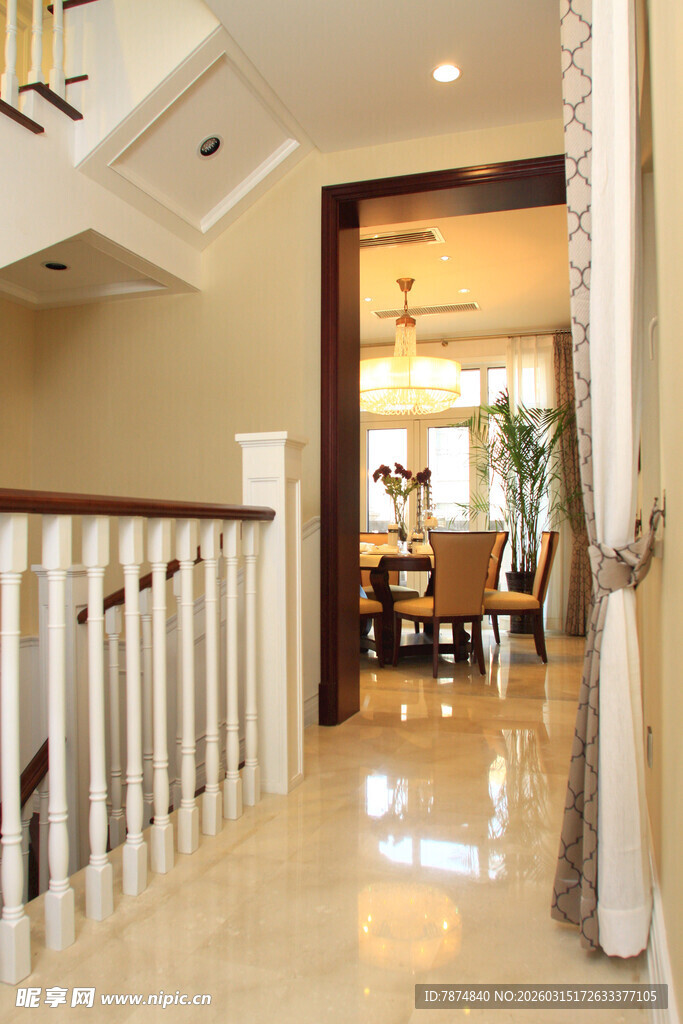 优雅奢华的家居过道空间