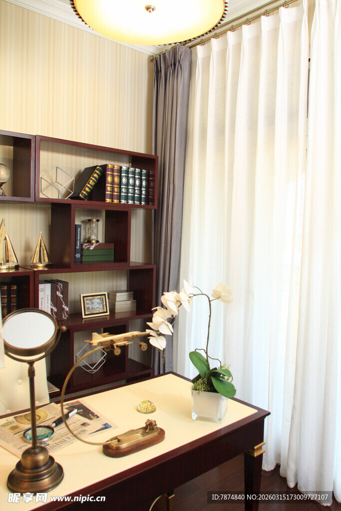 复古书房一角 静谧雅致