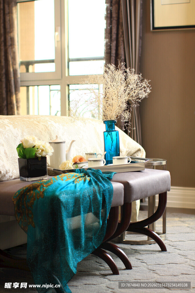 温馨客厅角落沙发装饰场景