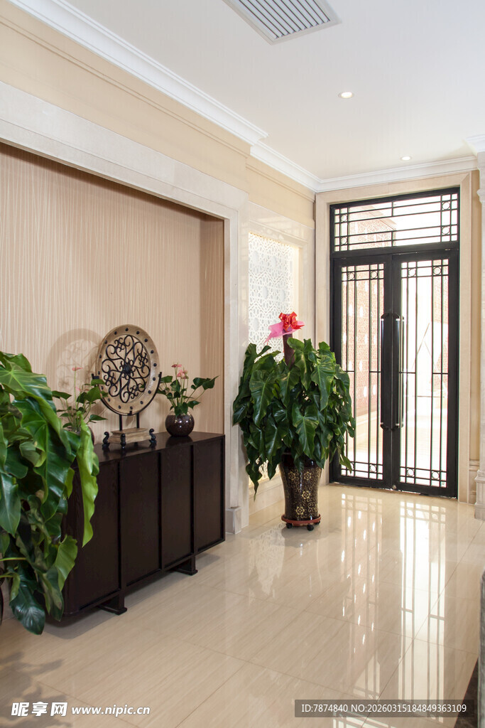 豪华门厅绿植装饰精美