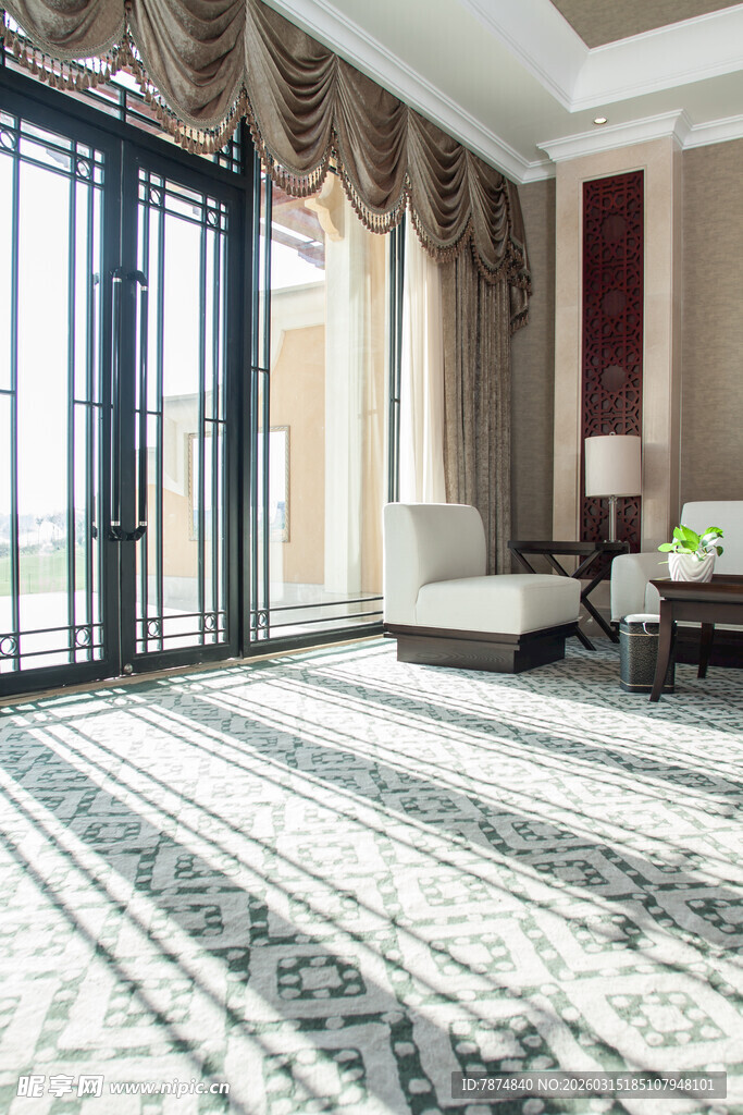 奢华客厅 光影与地毯之美