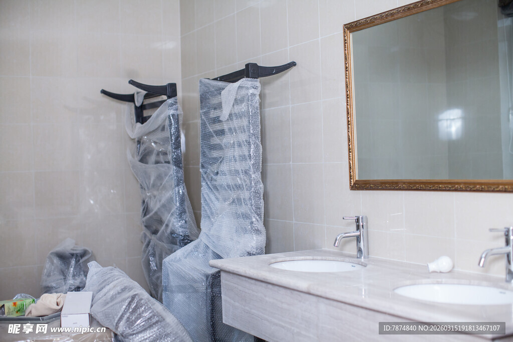 简约风格浴室洗手台场景