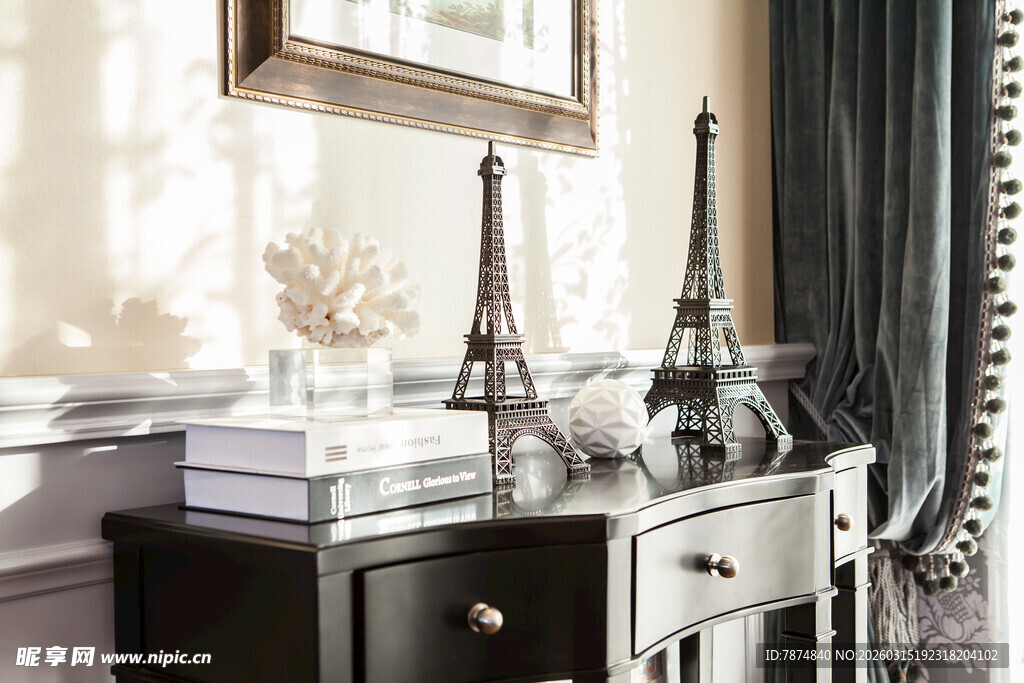 欧式精致摆件装点家居角落