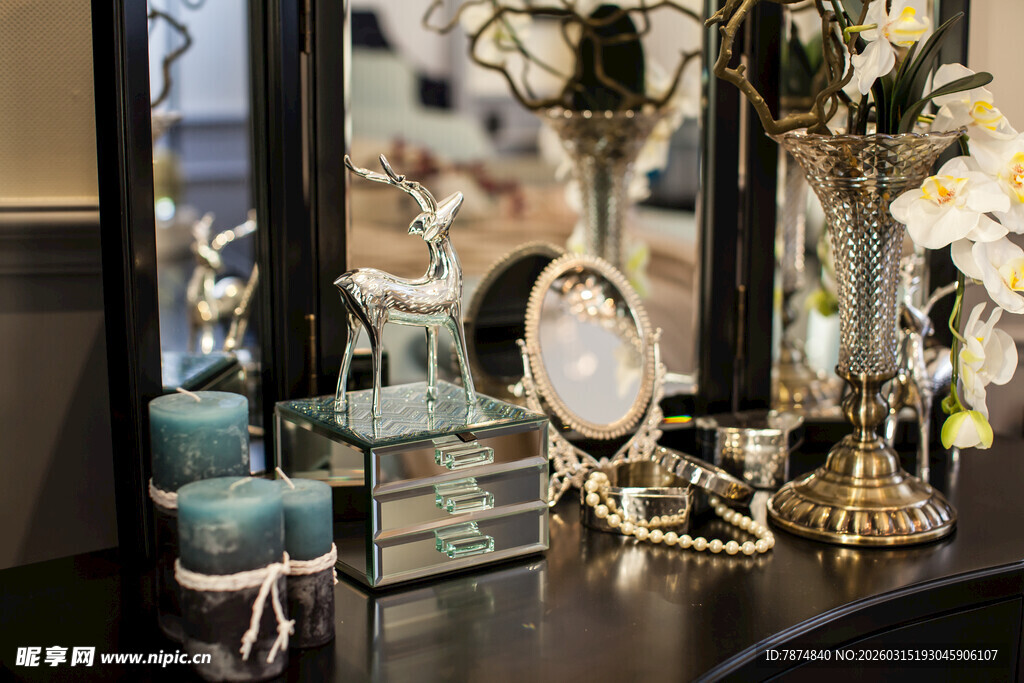 精致摆件装点优雅家居空间